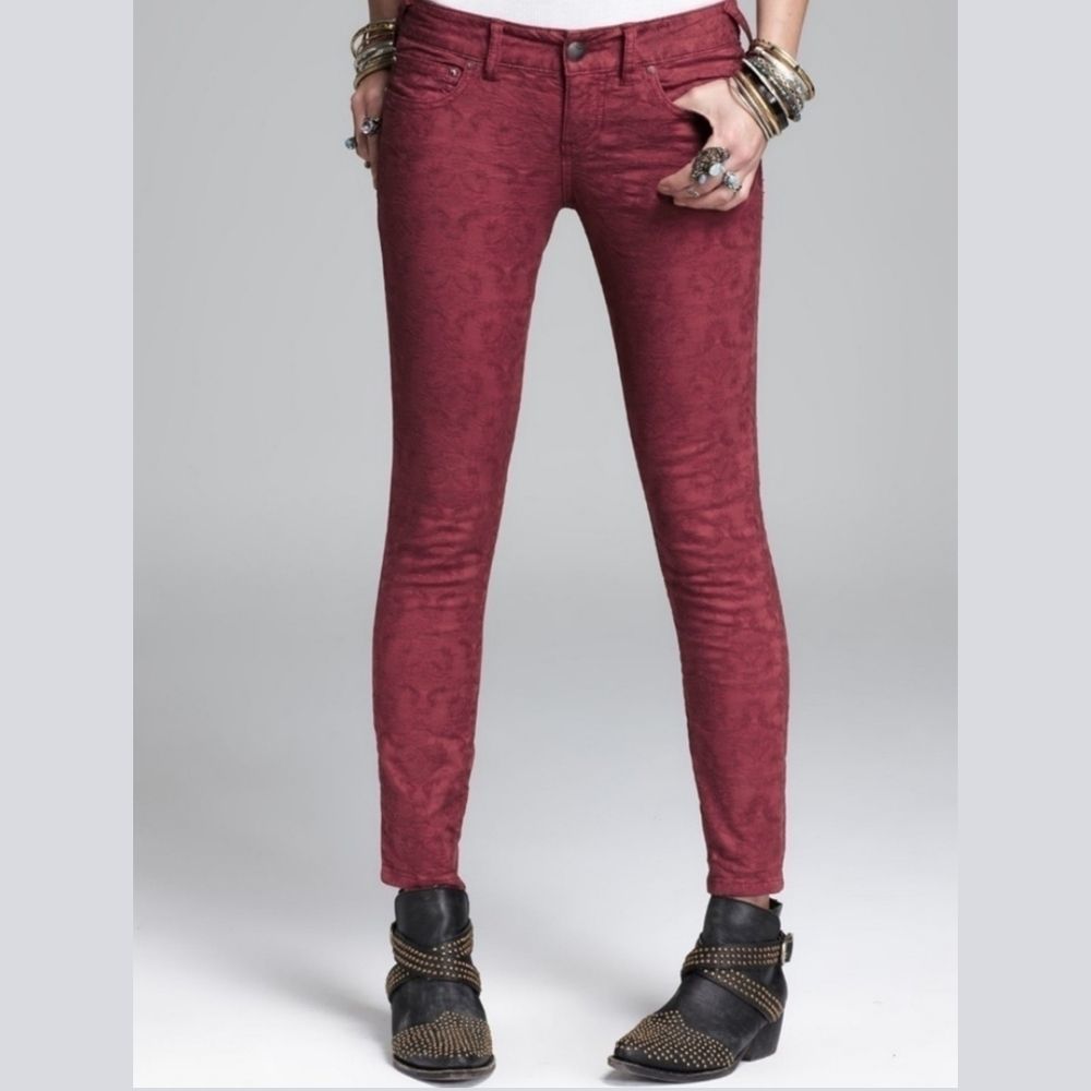 Free People Burgundy Damask Jacquard Skinny Jeans Red Floral Textured Pants 26